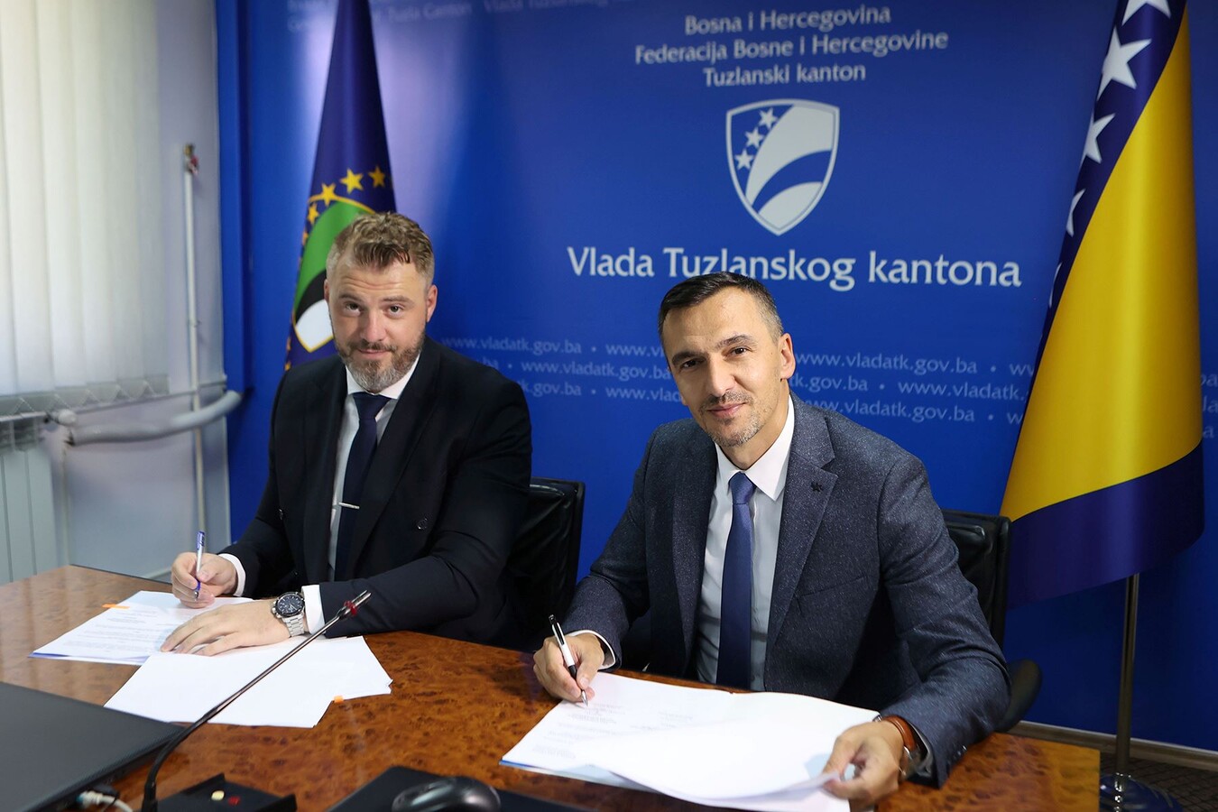 1723636831_66bc9c5fe7fa4