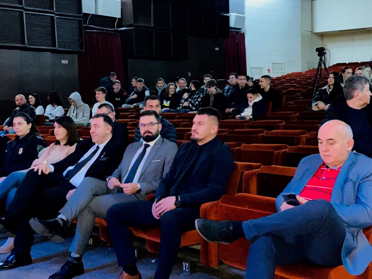 1732024824_673c99f89b0fa