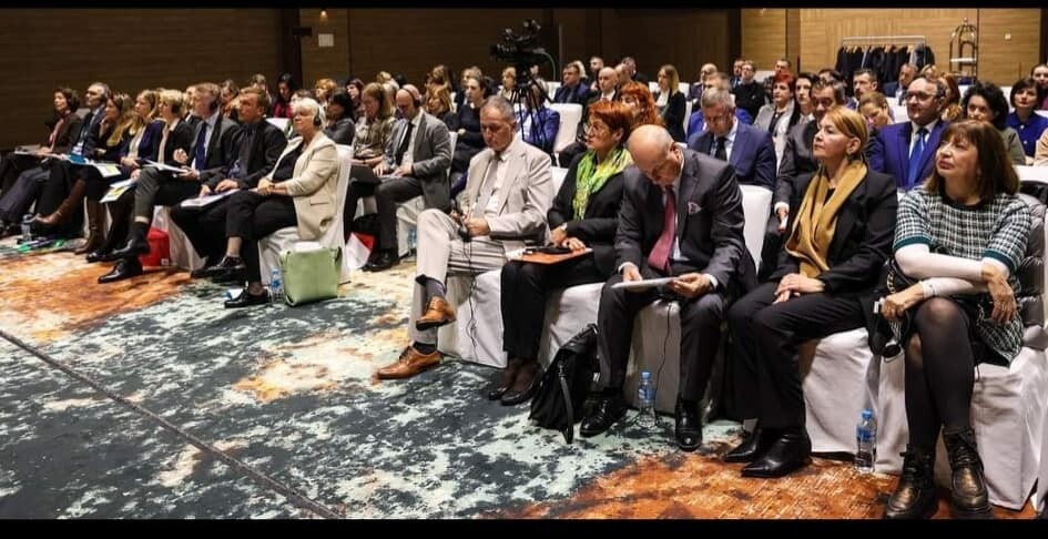 1732194029_673f2eed5367a