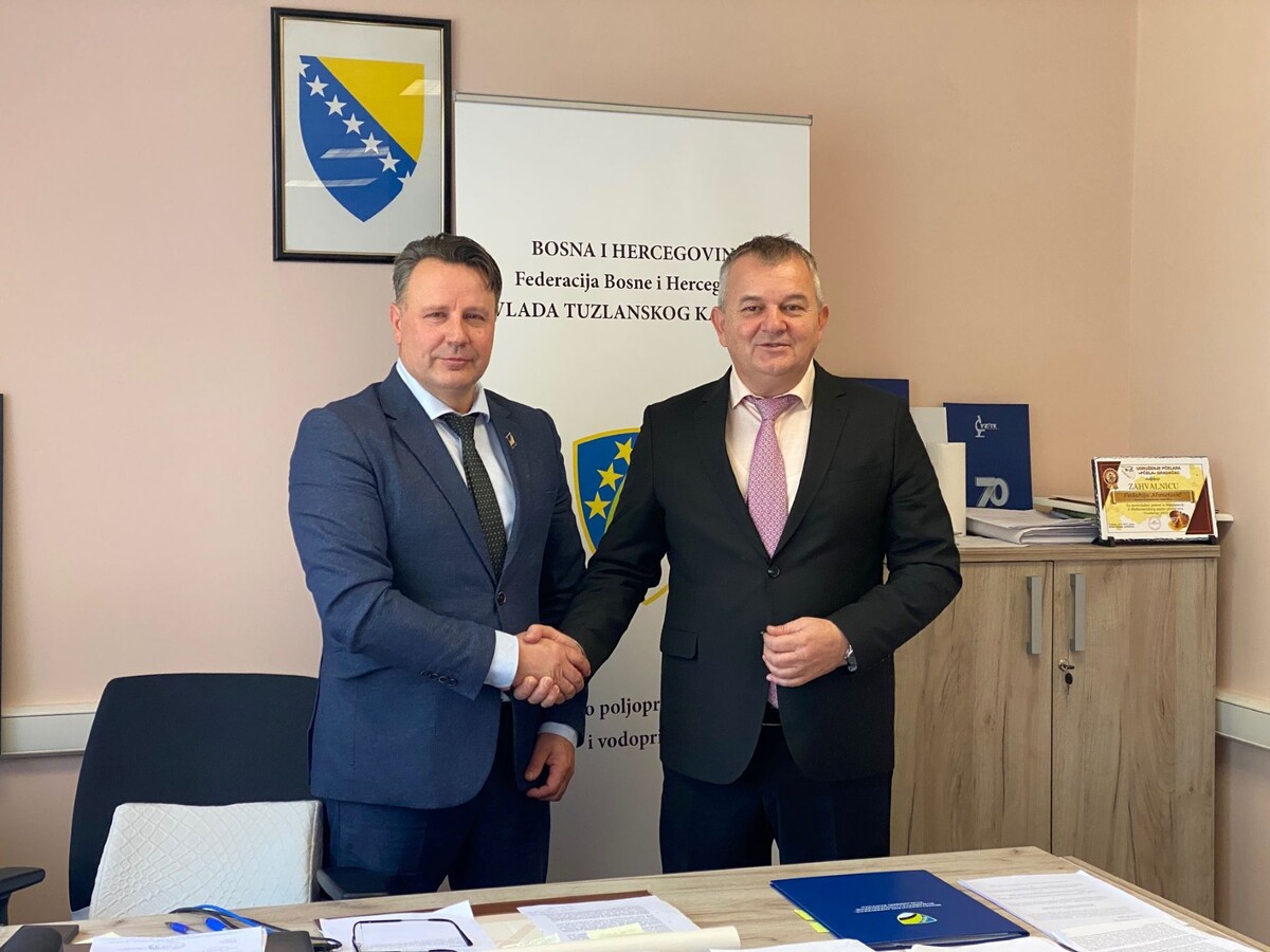 1734508832_676281209f0cc