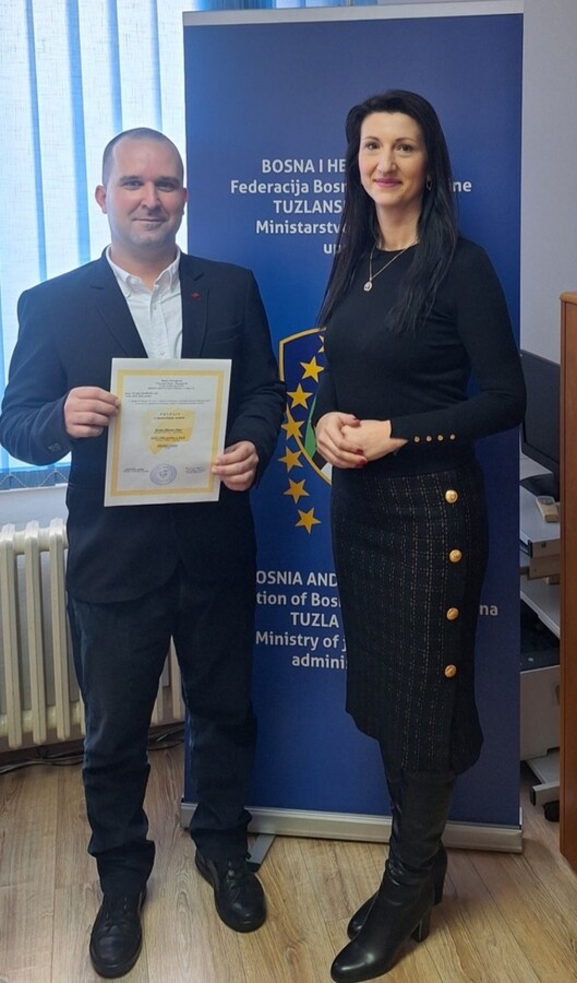 1738278029_679c048d3e136