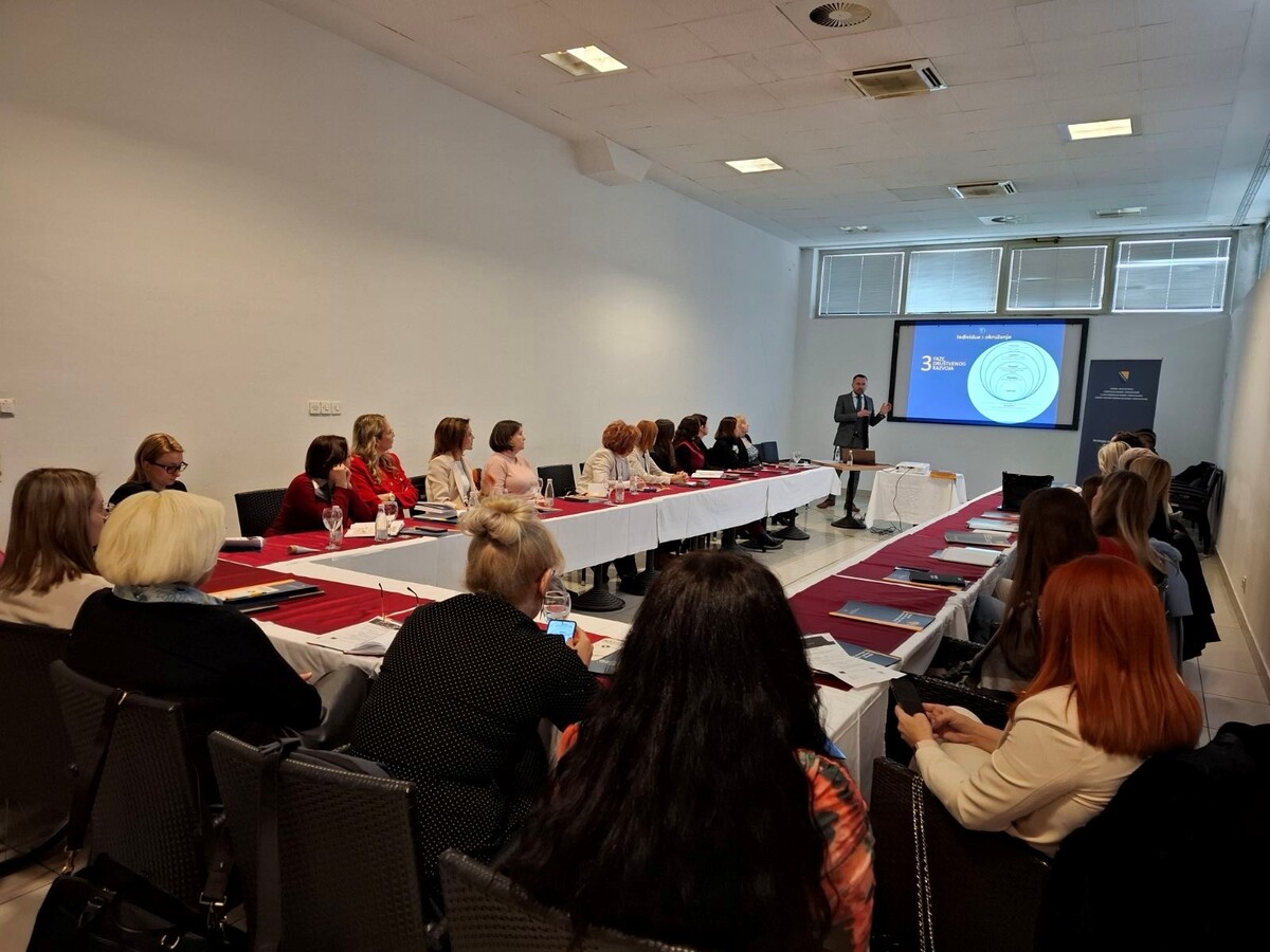 1738342826_679d01aa4b825