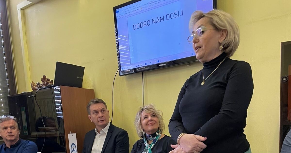 1739365221_67ac9b651c0c3