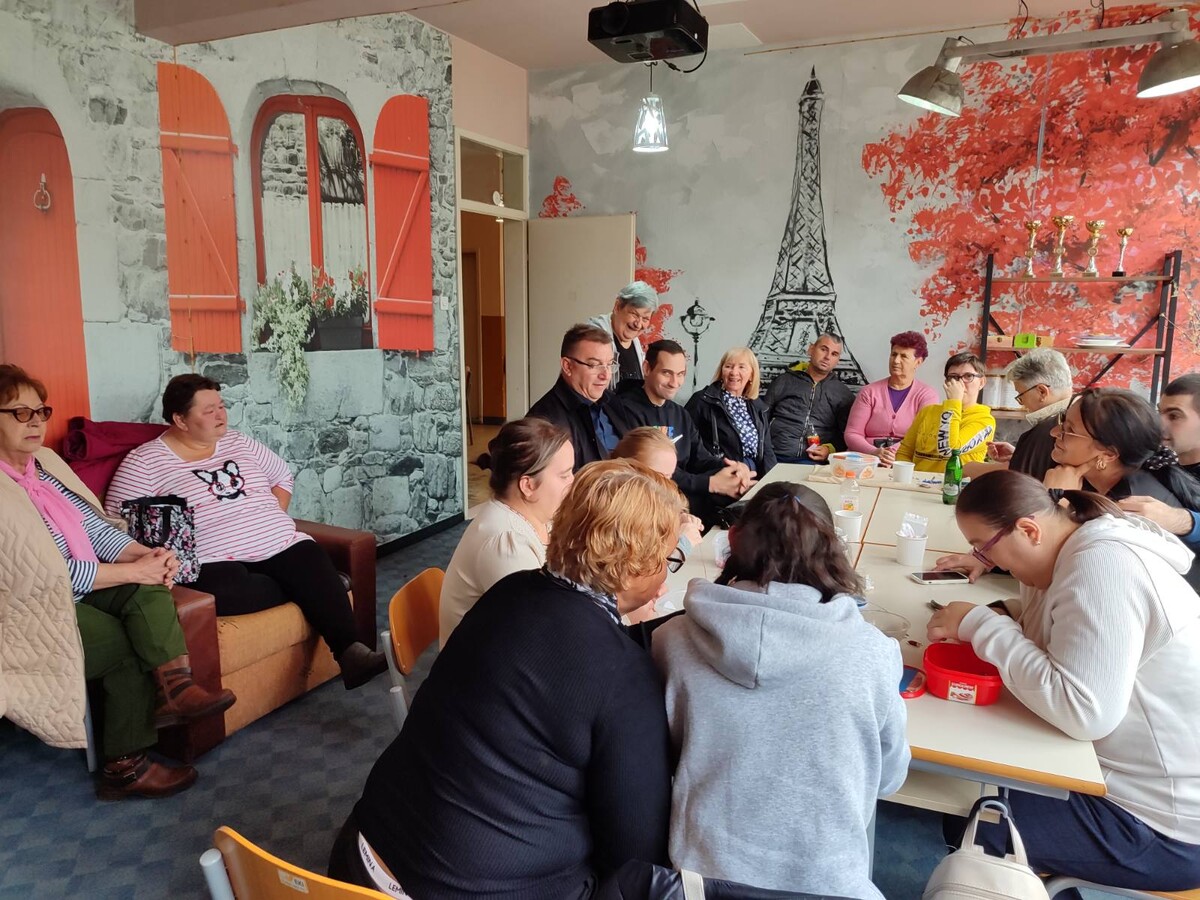 1759759360_68e3cc00af8d0