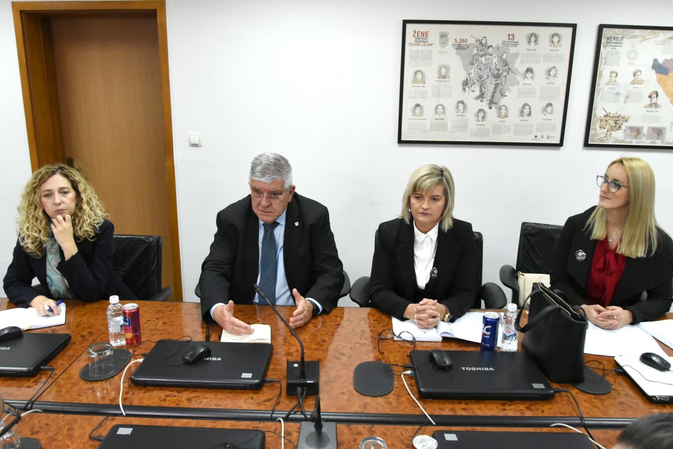 1760015019_68e7b2ab6378b