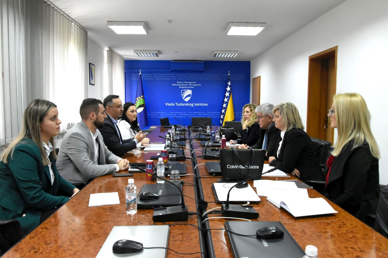 1760015019_68e7b2abb9acc